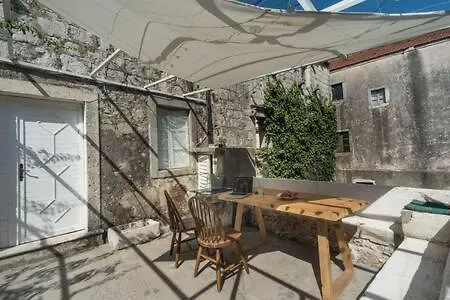 4 Limuna - Stone House Janjina